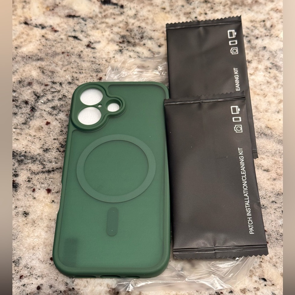 iPhone 17 Green Phone Case - OS